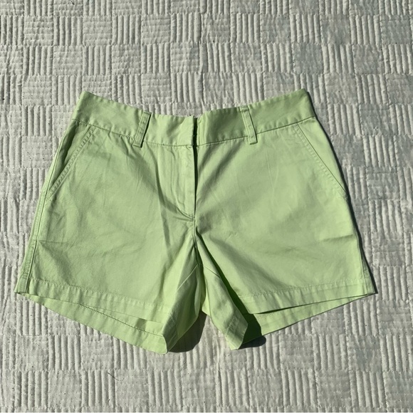 Vineyard Vines Mint Green Women's Shorts Size 6 - Picture 1 of 5
